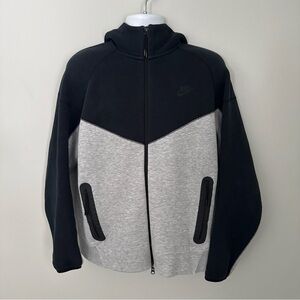 Nike Tech Men’s Black/Grey Windrunner Hooded Fleece Jacket - Large